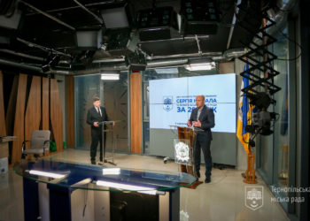 Міський голова Тернополя Сергій Надал вперше в Україні використав найсучасніші платформи для звіту