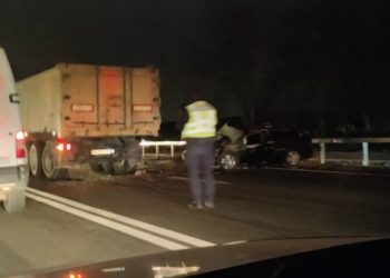 Смертельна аварія біля Тернополя: легківка заїхала під фуру (Фото)