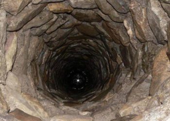 На Тернопільщині чоловік впав у глибоченний колодязь