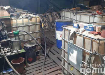 У Тернополі викрили АЗС, де торгували нелегальною соляркою