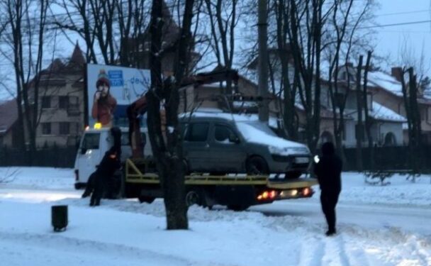У Тернополі вночі звільнятимуть двори від автомобілів