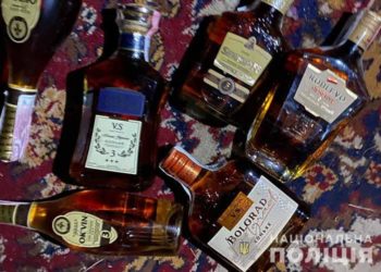 На Тернопільщині чоловік за дві ночі обікрав сільський магазин та кафе (Фото)