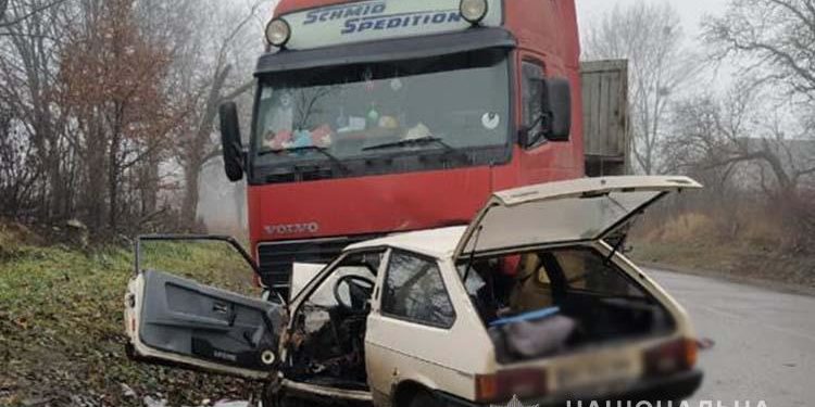 Одна людина в лікарні, одна загинула: сумні наслідки аварії на Тернопільщині (Фото)