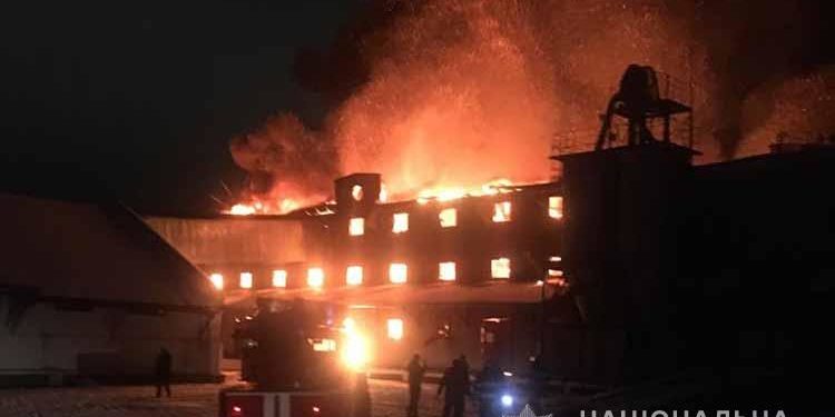 Кримінал: поліція розслідує факт пожежі у Чорткові (Фото)