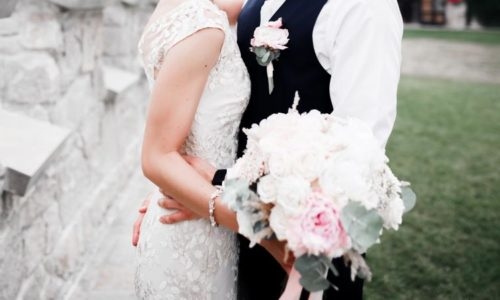 На Тернопільщині суд не дозволив одружитись 15-річній дівчині та її 19-річному бойфренду