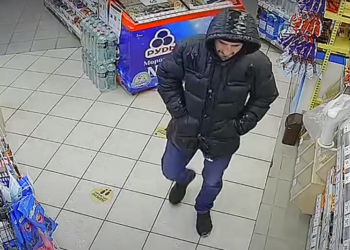 Розшук: у Тернополі невідомий розрахувався краденою банківською карткою (Відео)