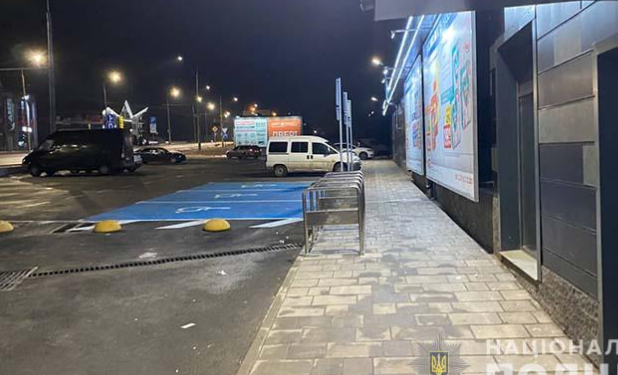 “Телефонний терорист”: затримали “жартівника”, який повідомив про замінування магазину