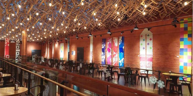 Виставка «СУВОЇ» у «Львіварні» об’єднує минуле і сучасне мистецтво