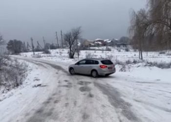 дорога взимку