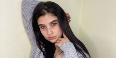 Дружина Сасанчина показала живіт за два тижні після кесаревого розтину