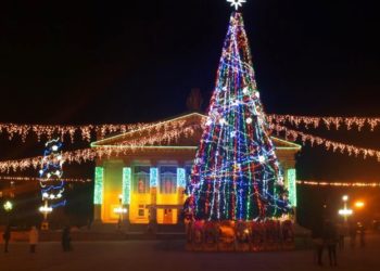 Як новорічні святкування перетворюють центр Тернополя у звалище непотребу