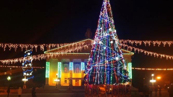 Як новорічні святкування перетворюють центр Тернополя у звалище непотребу