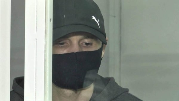 вбив дівчат