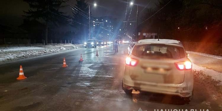 В одній з лікарень Тернополя рятують 17-річну жительку селища Козова – дівчина отримала важні травми в результаті ДТП