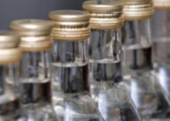 На Тернопільщині викрито підпільну гуральню – правоохоронці вилучили 3,5 тонн фальсифікованого спирту