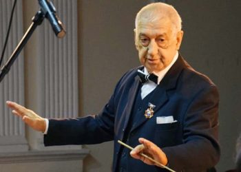 “Він не терпів фальшивих нот в оркестрі”: на Тернопільщині помер відомий диригент