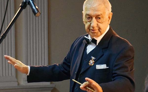 “Він не терпів фальшивих нот в оркестрі”: на Тернопільщині помер відомий диригент