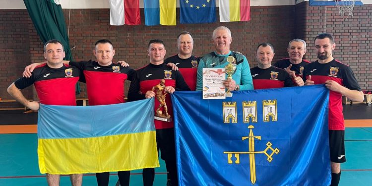 Футбольна команда Тернопільських депутатів повернулася з перемогою з-за кордону