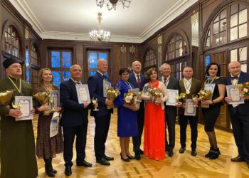 На Тернопільщині вручили відзнаки «Людина року-2021»