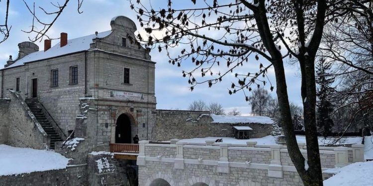 У Збаразькому замку відреставрували міст