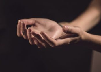 У Тернополі 29-річна жінка намагалася вчинити суїцид