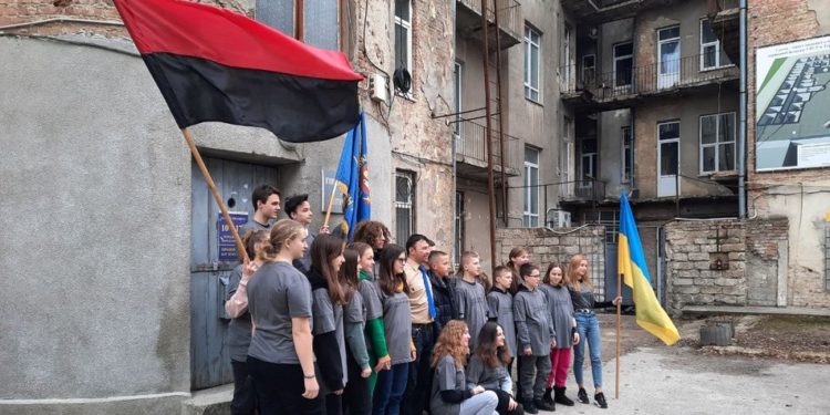 У Тернополі відбулася молодіжна акція “Доба. Нескорені”