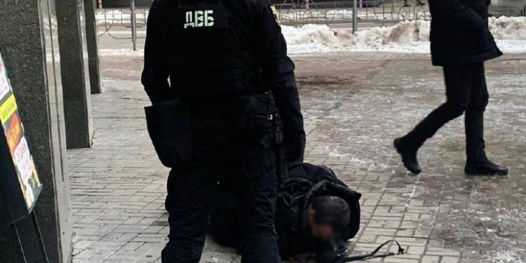 За 60 тисяч доларів тернополянин «продавав» посади у міністерстві внутрішніх справ