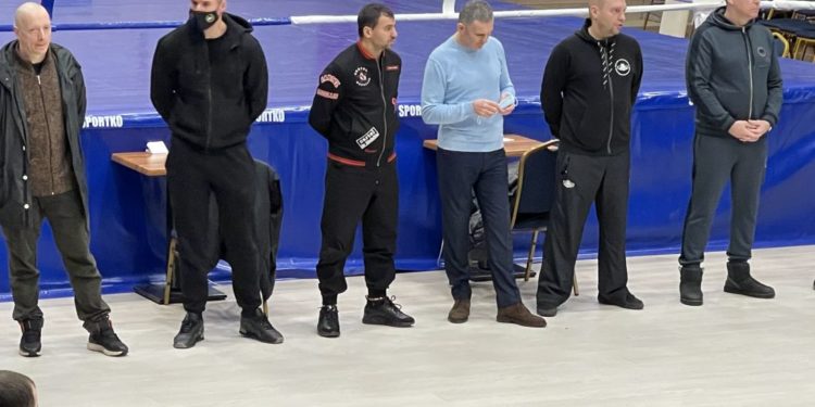 скандал бокс