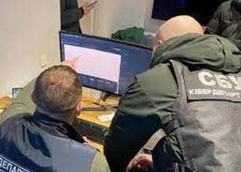 Російські хакери проти українських кіберів. Наші – кращі!