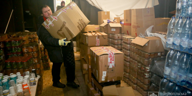 Тернопільський гуманітарний штаб оголосив перелік речей, необхідних для забезпечення потреб переселенців