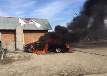 На об’їзній Тернополя загорівся легковий автомобіль