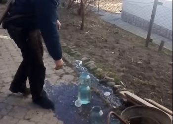 У Чорткові в чоловіка конфіскували самогонний апарат та 12 літрів готової “продукції”