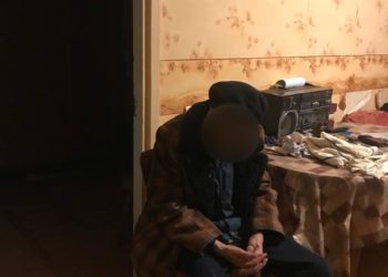 Тернопільські патрульні допомогли 90-літньому чоловіку, який вночі гукав про допомогу з балкону
