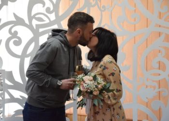 Життя триває: На Тернопільщині одружилася пара вимушених переселенців зі сходу України