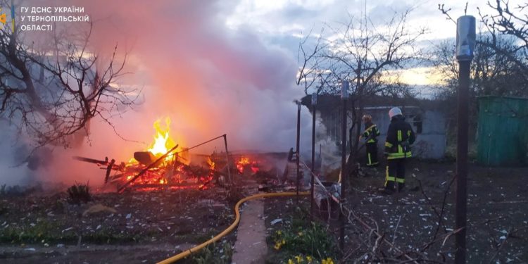 Під Тернополем згоріла дача