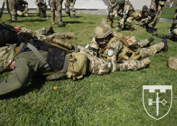 Бійці тероборони Тернопільщини вчать тактичну медицину за стандартами НАТО