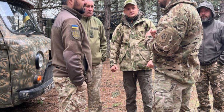 Голова Тернопільської облради відвідав військових на сході