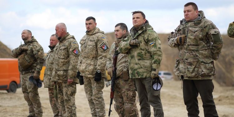 Майже 150 бійців добровольчого батальйону Тернопільської обласної ради присягнули на вірність українському народу