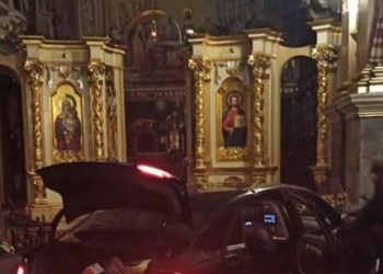 Цієї ночі в Тернополі автомобіль в’їхав в Катедральний собор УГКЦ