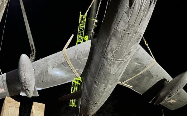 У Тернополі демонтовано пам’ятник радянському літаку