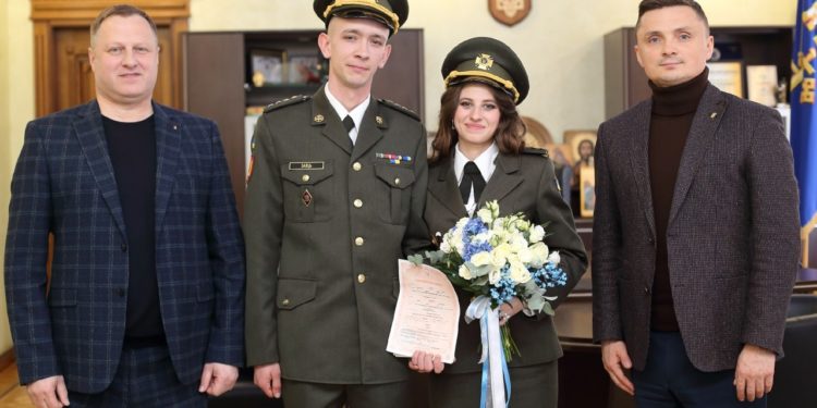 У Тернополі одружилися військовослужбовці Станіслав і Марія – Справжнє кохання перемагає війни