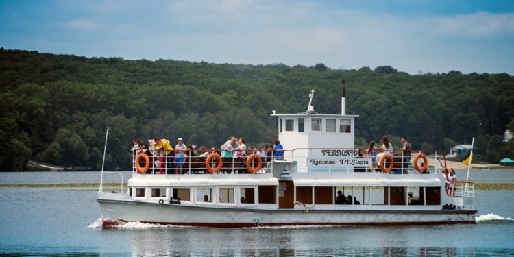 На Тернопільському ставі стартує навігаційний сезон теплоходів