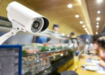 У селі біля Тернополя 16-річна дівчина обікрала магазин