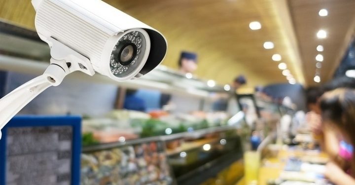 У селі біля Тернополя 16-річна дівчина обікрала магазин