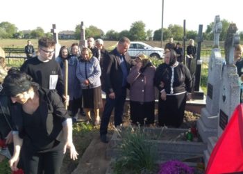 Залишилися сиротами дочка та син: на Тернопільщині поховали Героя