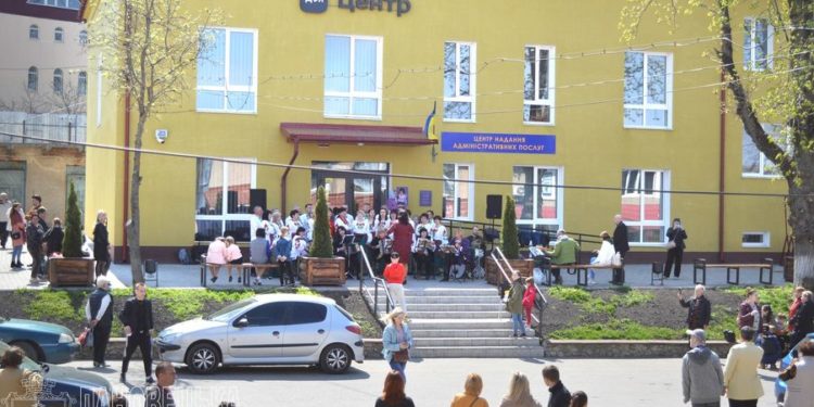 В одній з громад Тернопільщини зібрали гроші для потреб ЗСУ