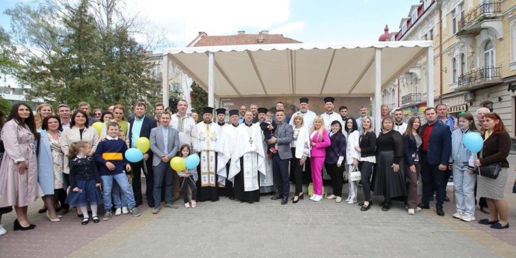 У Міжнародний день сім’ї тернополяни та гості міста просто неба об’єдналися у спільній молитві