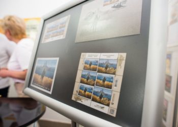 У Тернополі “погасили” другу поштову марку з російським кораблем