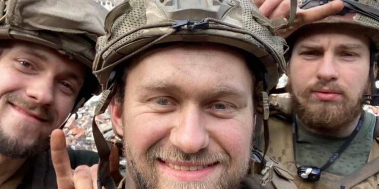 Бійця з Тернопільщини, котрий героїчно захищав Маріуполь, нагородили орденом