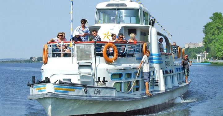 Депутат Тернопільської міськради Антон Горохівський пропонує перейменувати теплохід «Герой Танцоров»